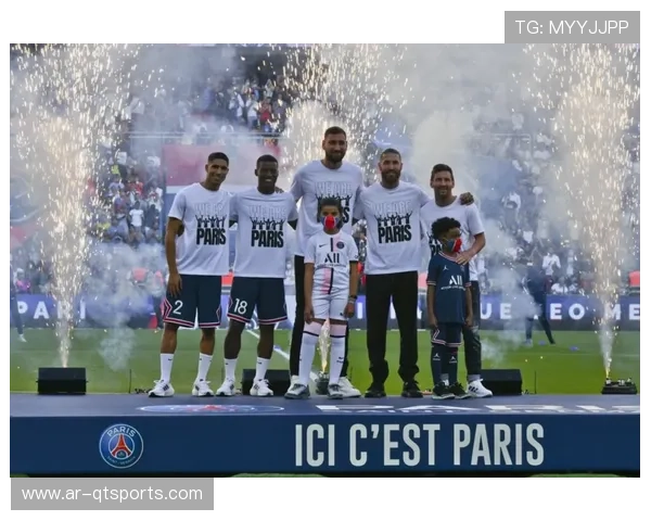 “斯图加特球迷全场助威,无奈球队防线崩盘” “斯图加特球迷全场助威,无奈球队防线崩盘”